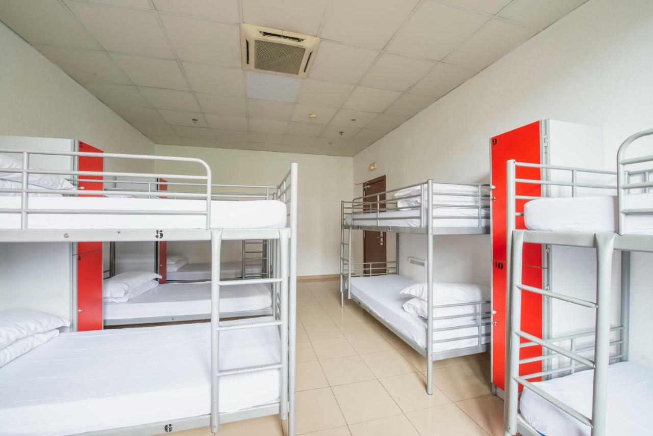 10-Bed Private Room